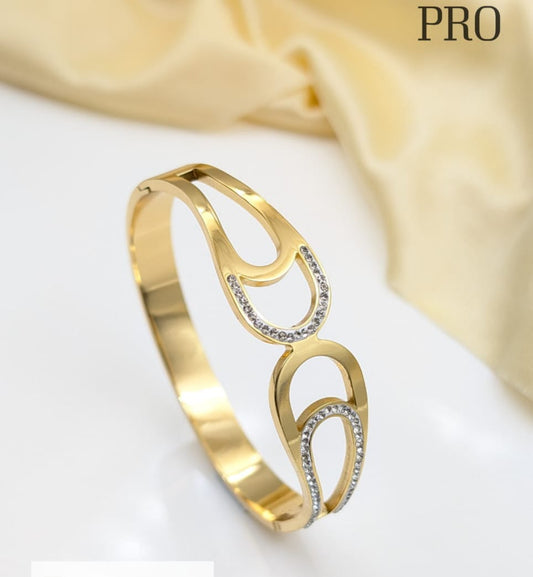 Gemloop Gold Cuff
