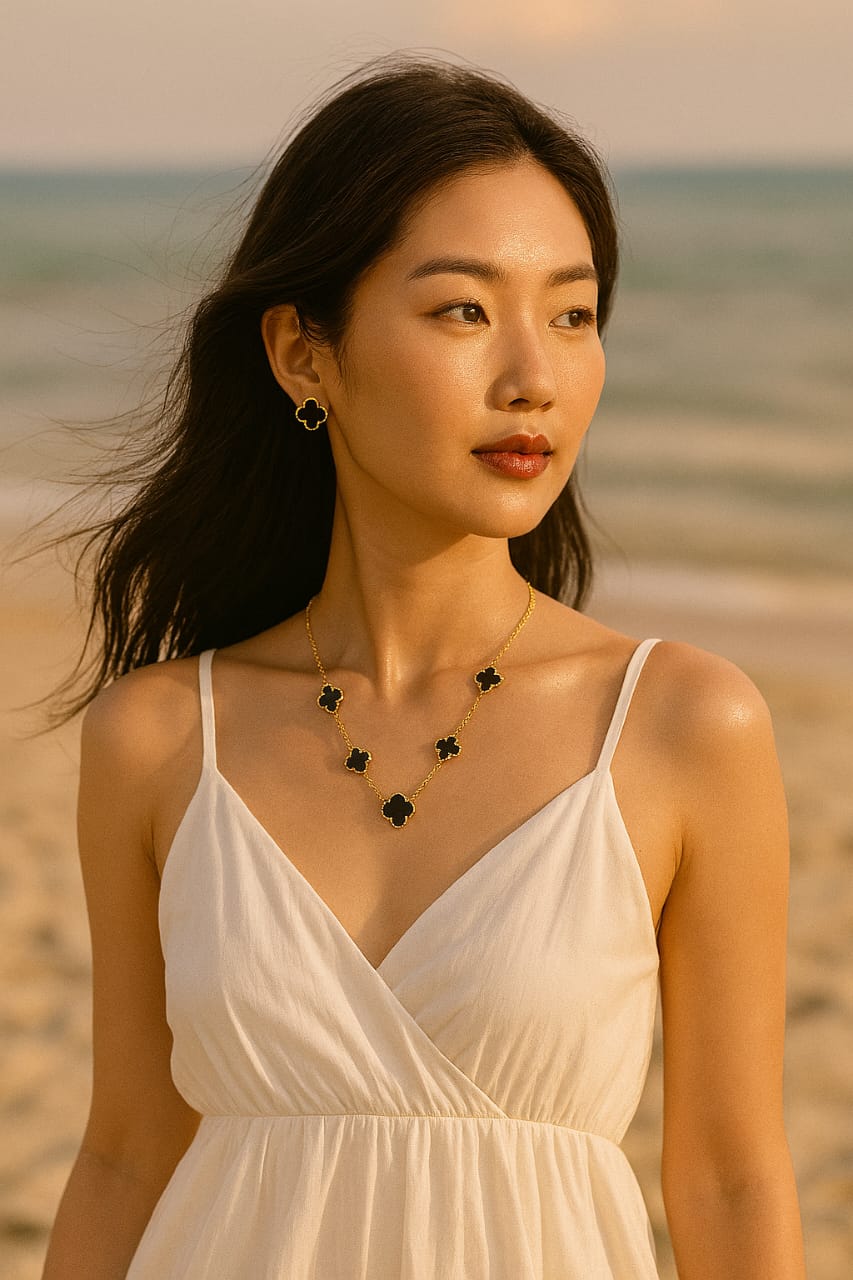 Clover Adornments Jewelry Set