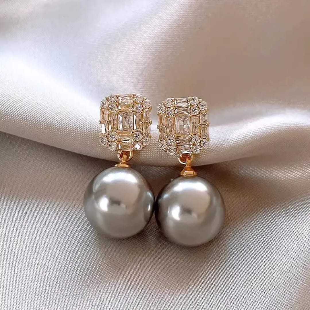 Opulent Noir Pearl Drop Earrings