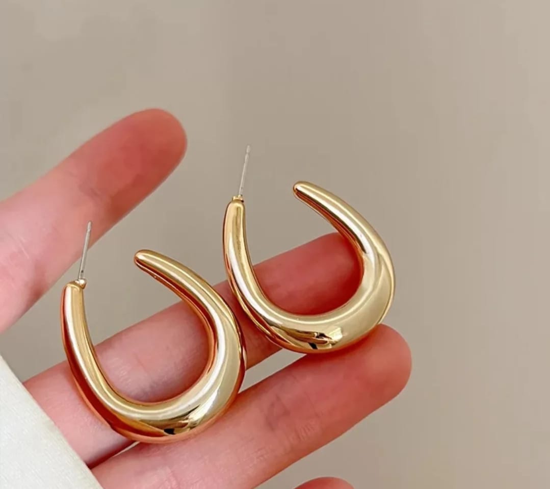 Sculpted Gold Hoop Earrings
