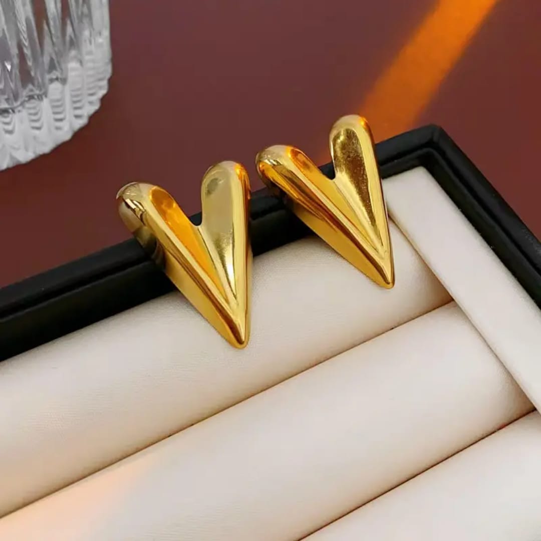 Hammered Gold V Earrings