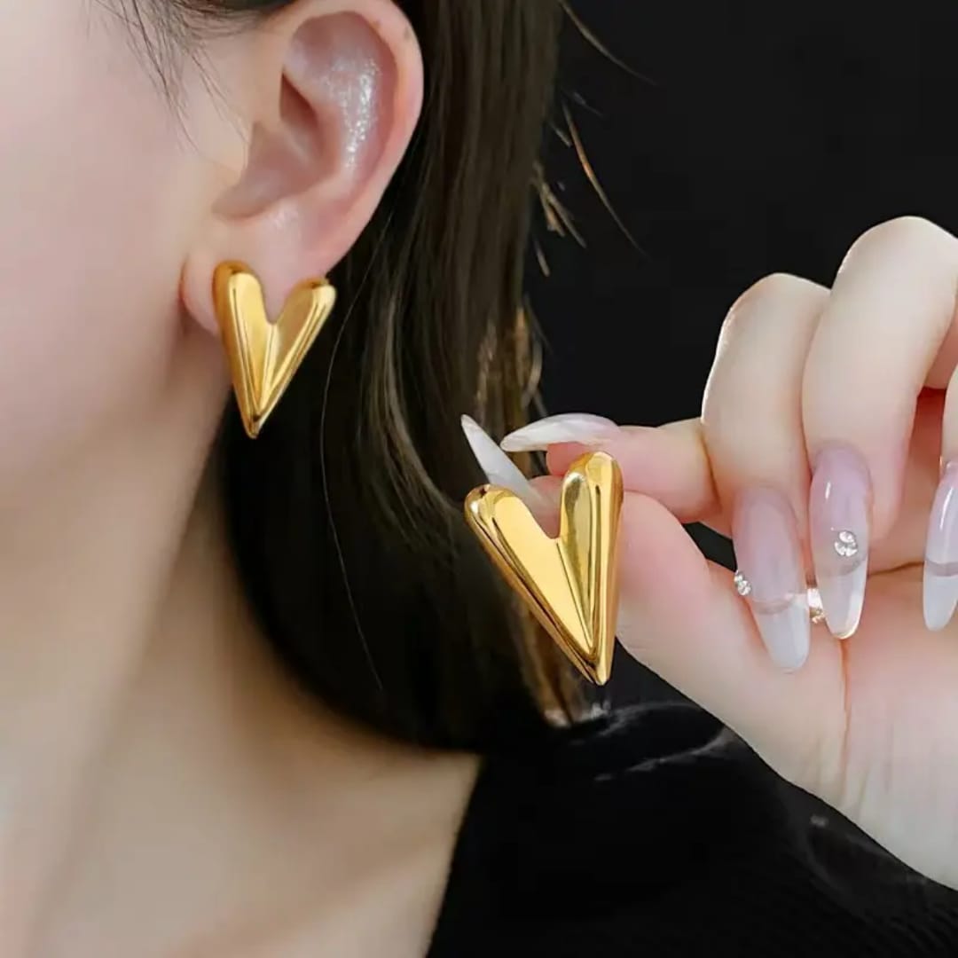 Hammered Gold V Earrings