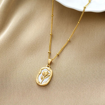 Tulip Engraved Pendant Necklace