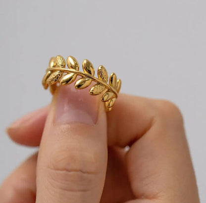 Laurel Wreath Ring