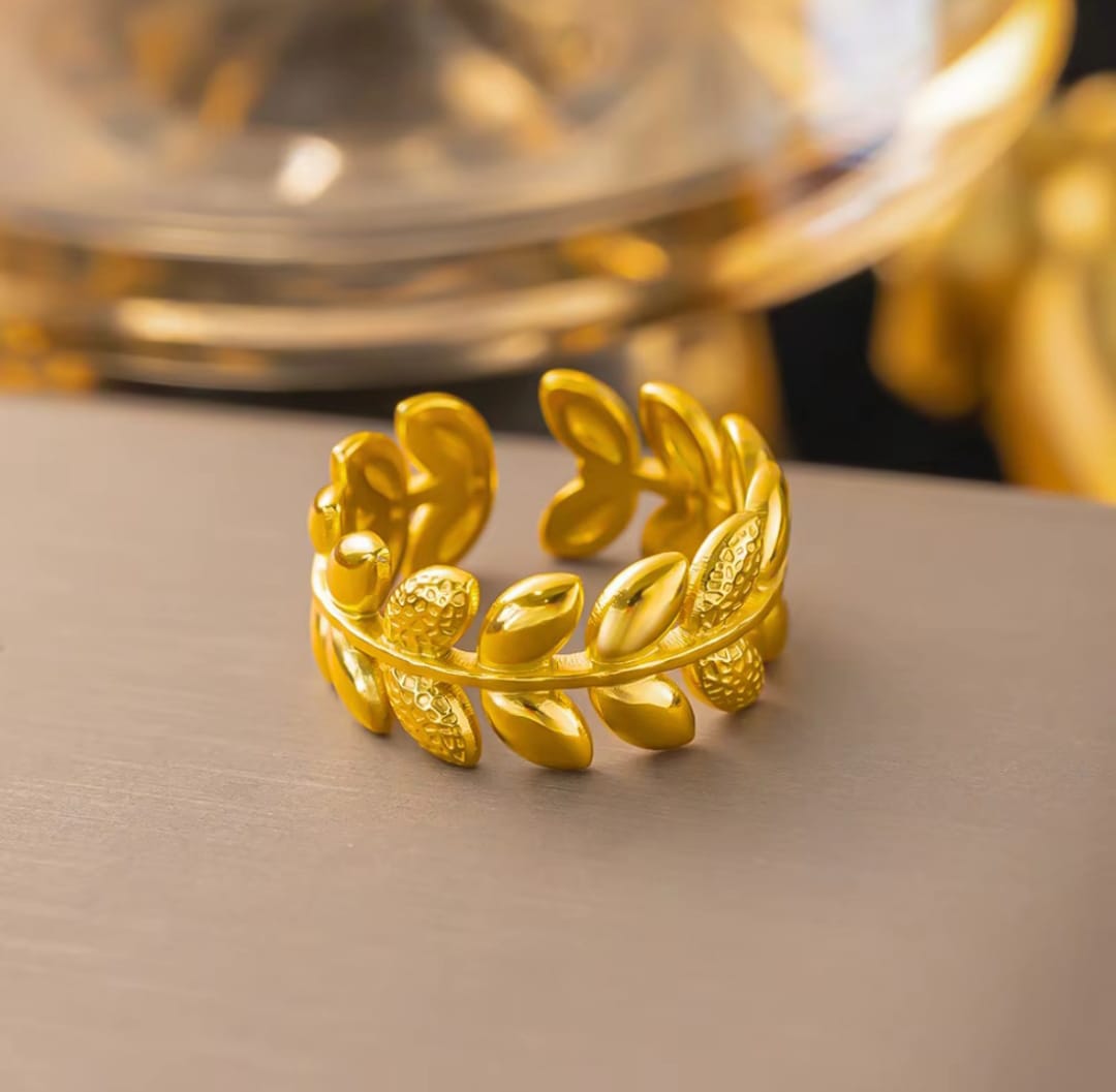 Laurel Wreath Ring