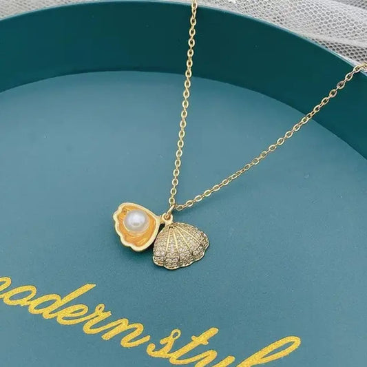Seashell Pendant Necklace