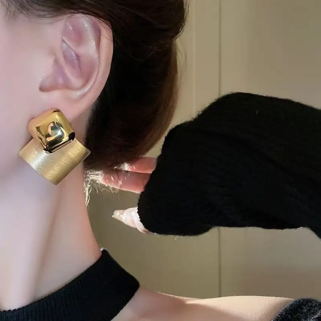 Sculpted Radiance Earrings