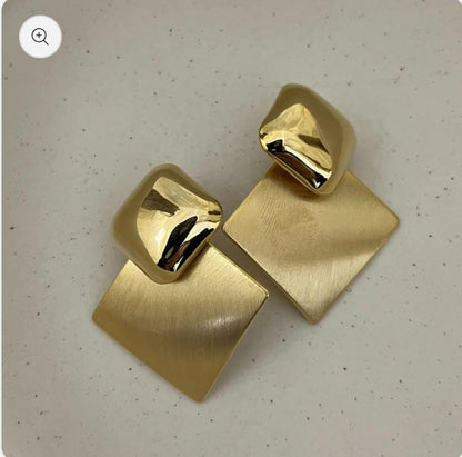 Sculpted Radiance Earrings