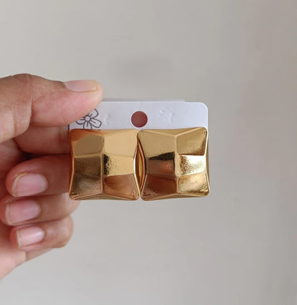 Molten Quilt Square Studs