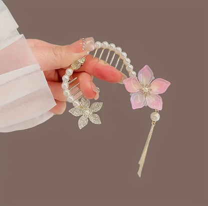 Blush Bloom Pearl Comb Clip