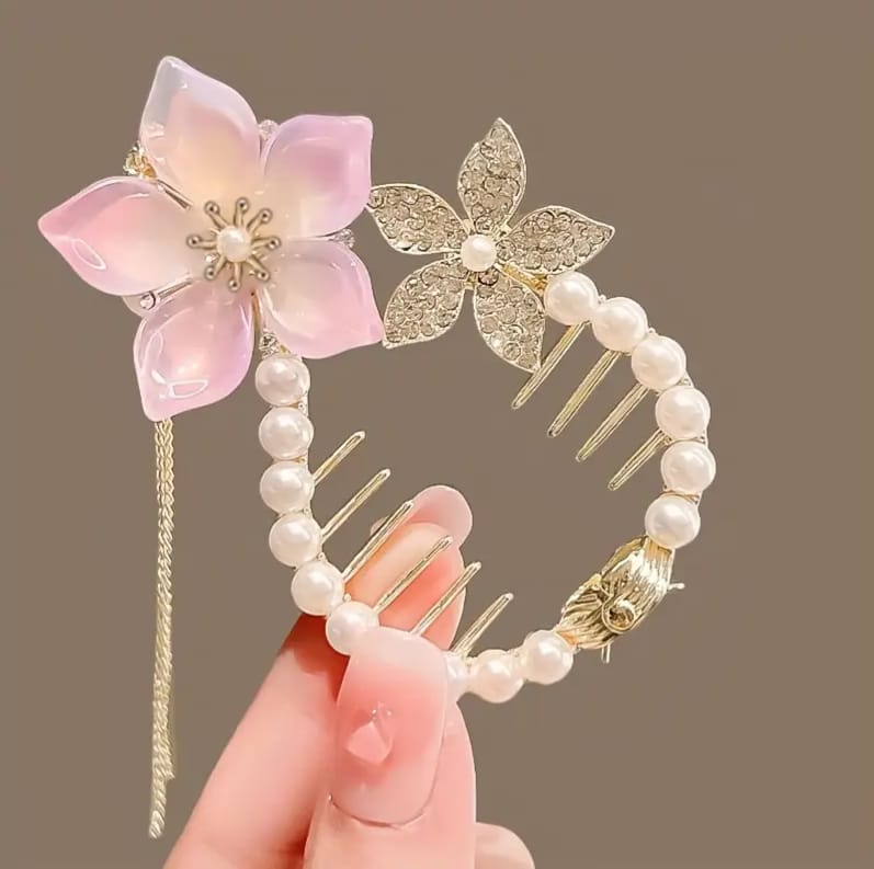 Blush Bloom Pearl Comb Clip