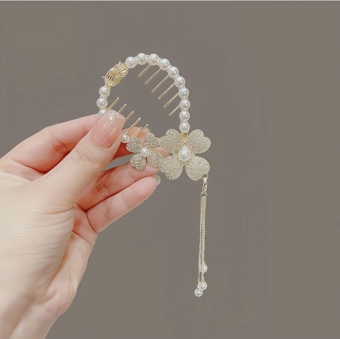 Pearl Bloom Hair Comb Clip