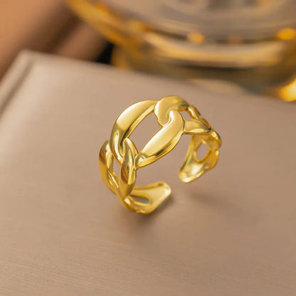 Bold Gold Chain-Link Ring