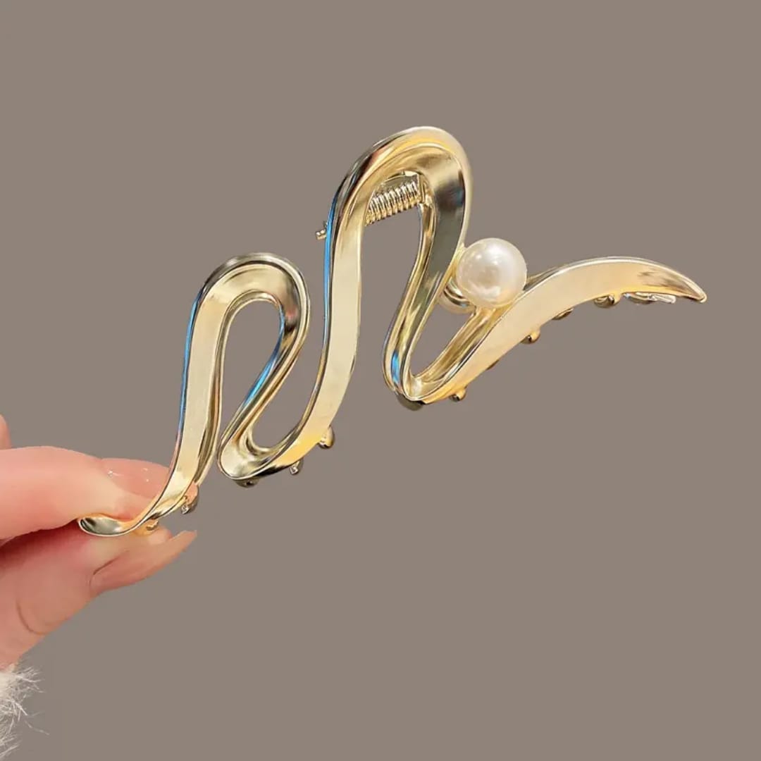 Golden Wave Pearl Hair Clip