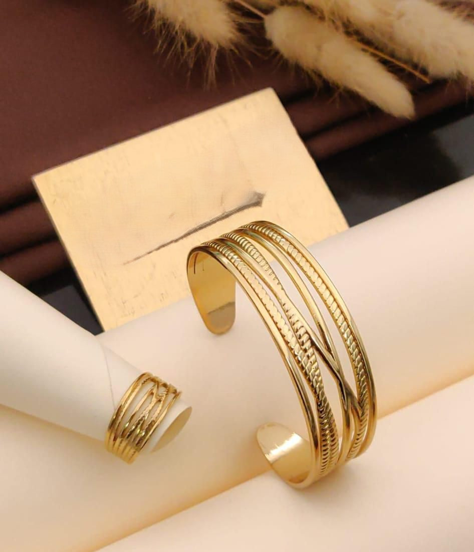 Timeless Radiance Gold Textured Bracelet & Ring Set