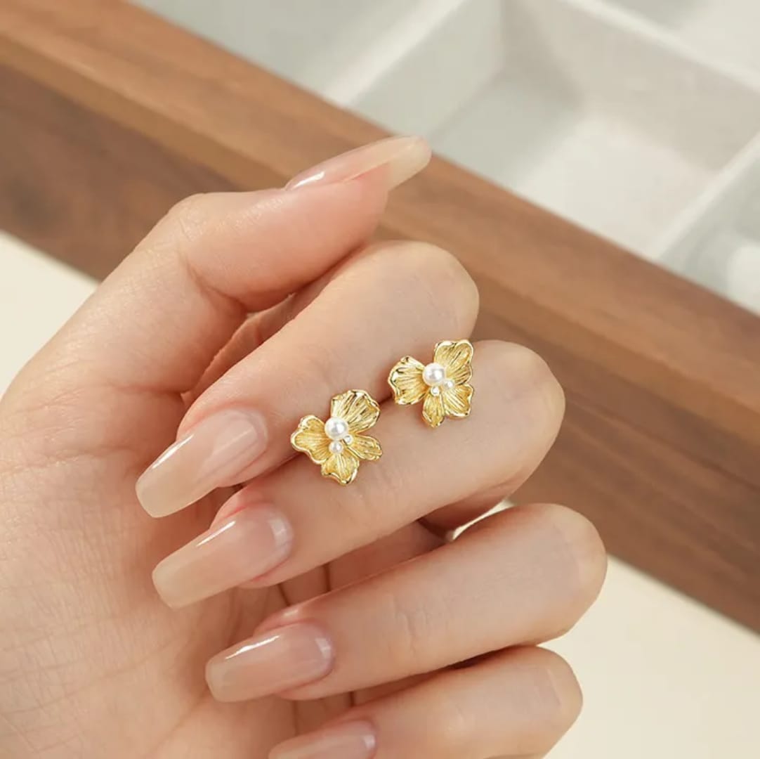 Golden Bloom Pearl Earrings