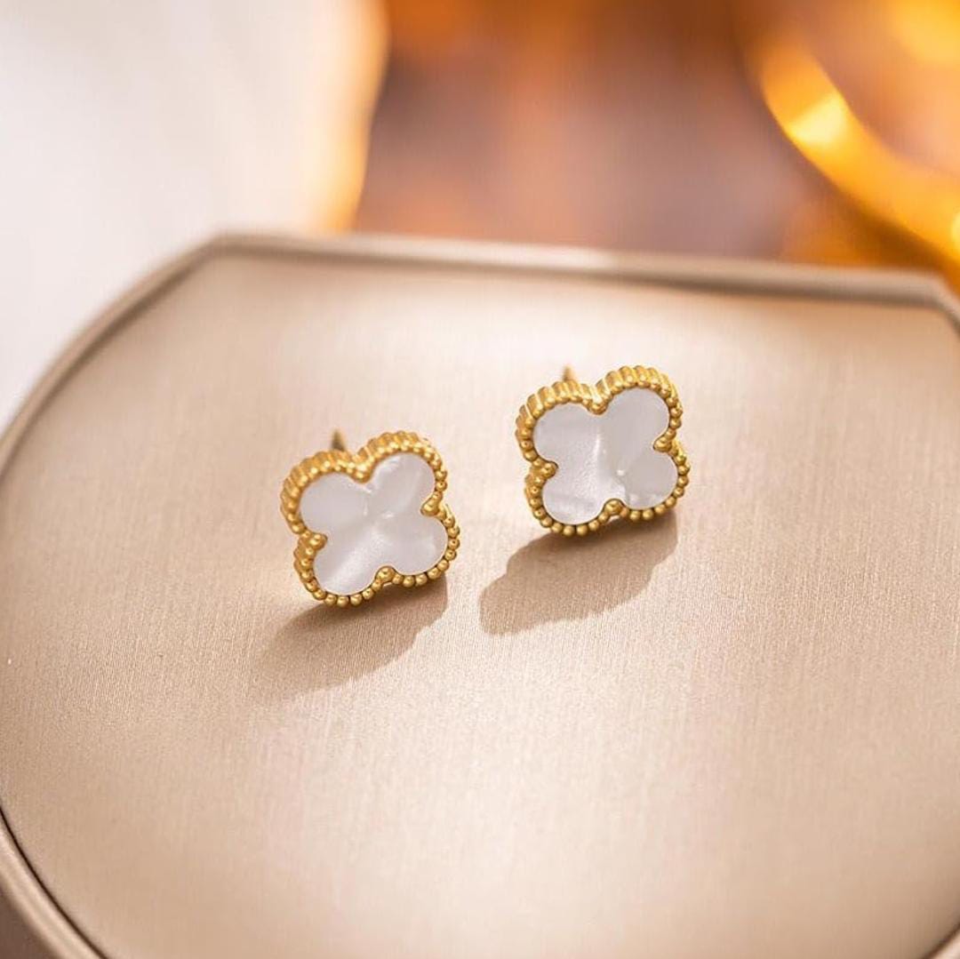Clover Radiance Stud Earrings