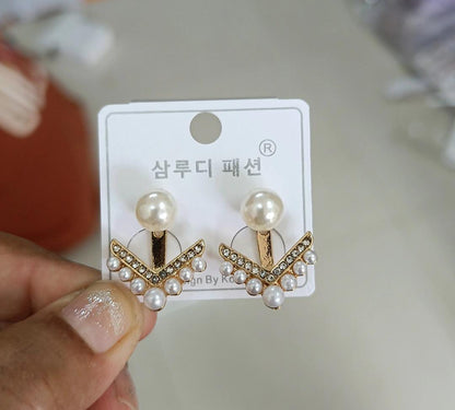 Pearl Crown V-Stud Earrings