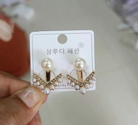 Pearl Crown V-Stud Earrings