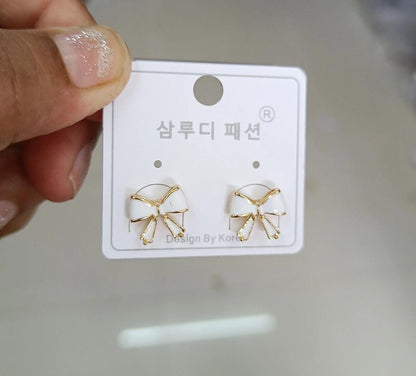 Bow Pearl Stud Earrings