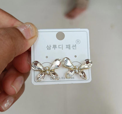 Bow Pearl Stud Earrings
