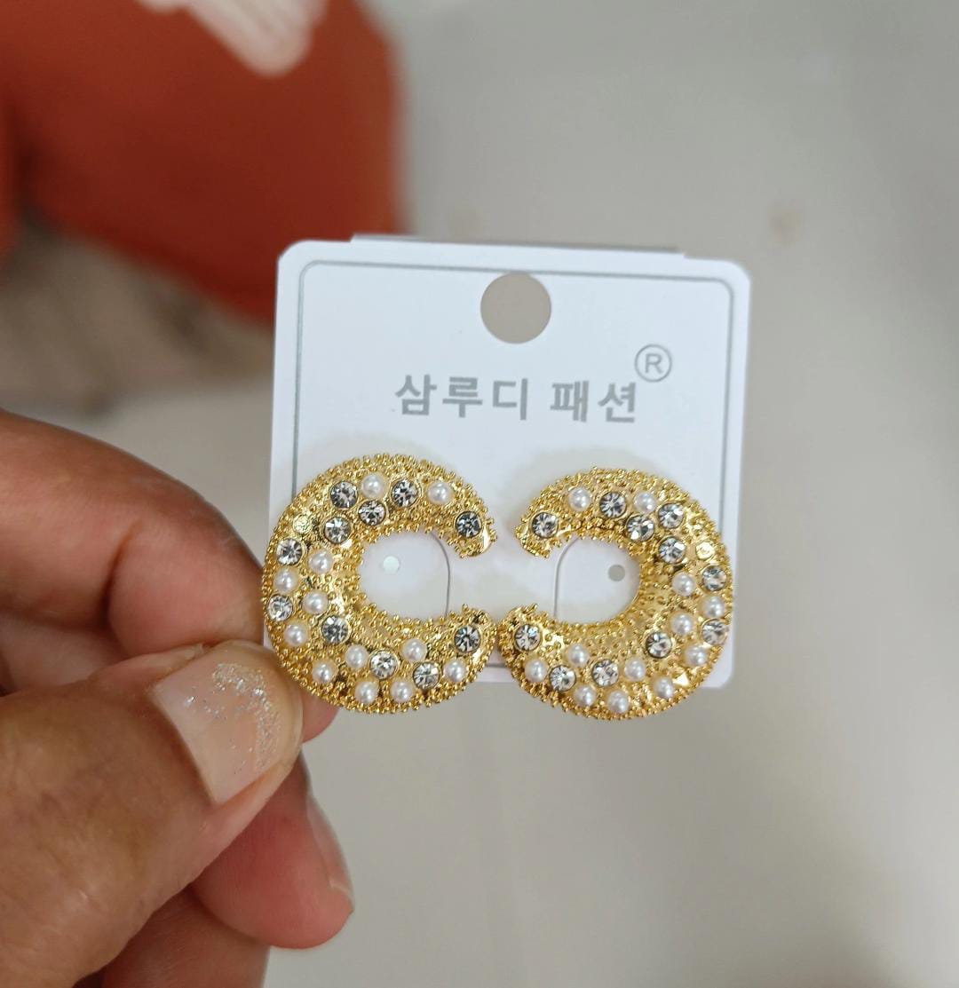 Gold-toned open-circle Korean Earrings