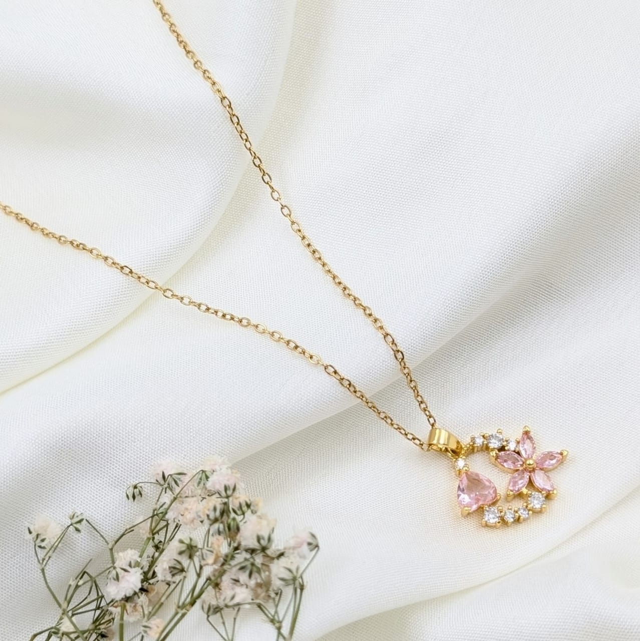 Rosé Bloom Necklace