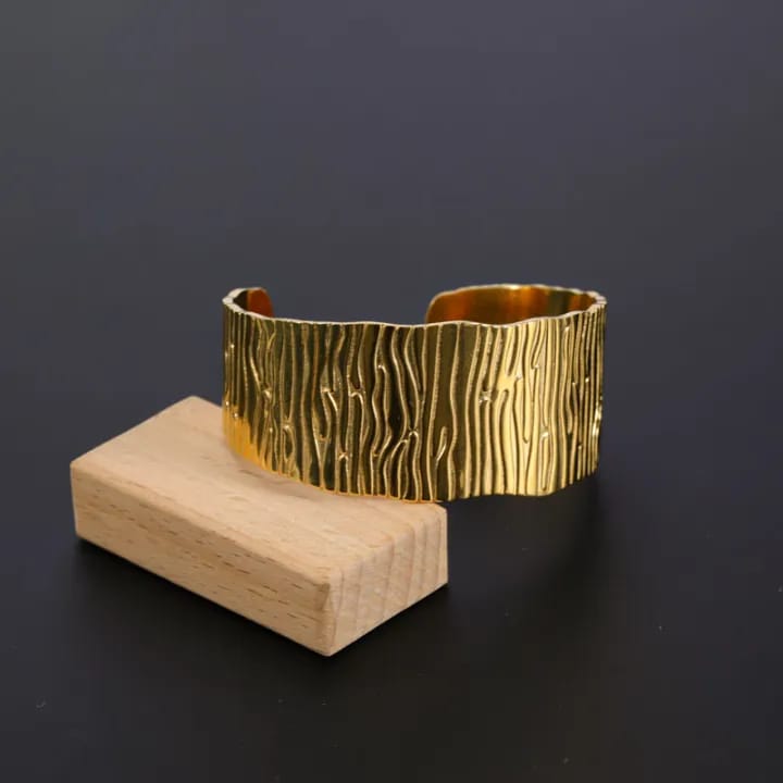 Ripple Texture Gold Cuff