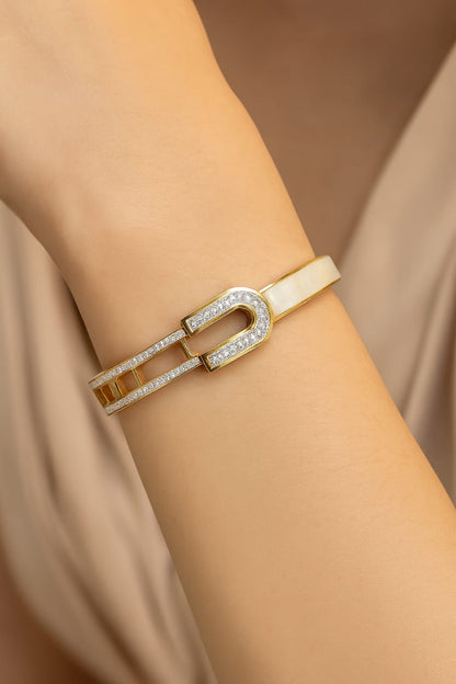 The Curve of Confidence Bracelet