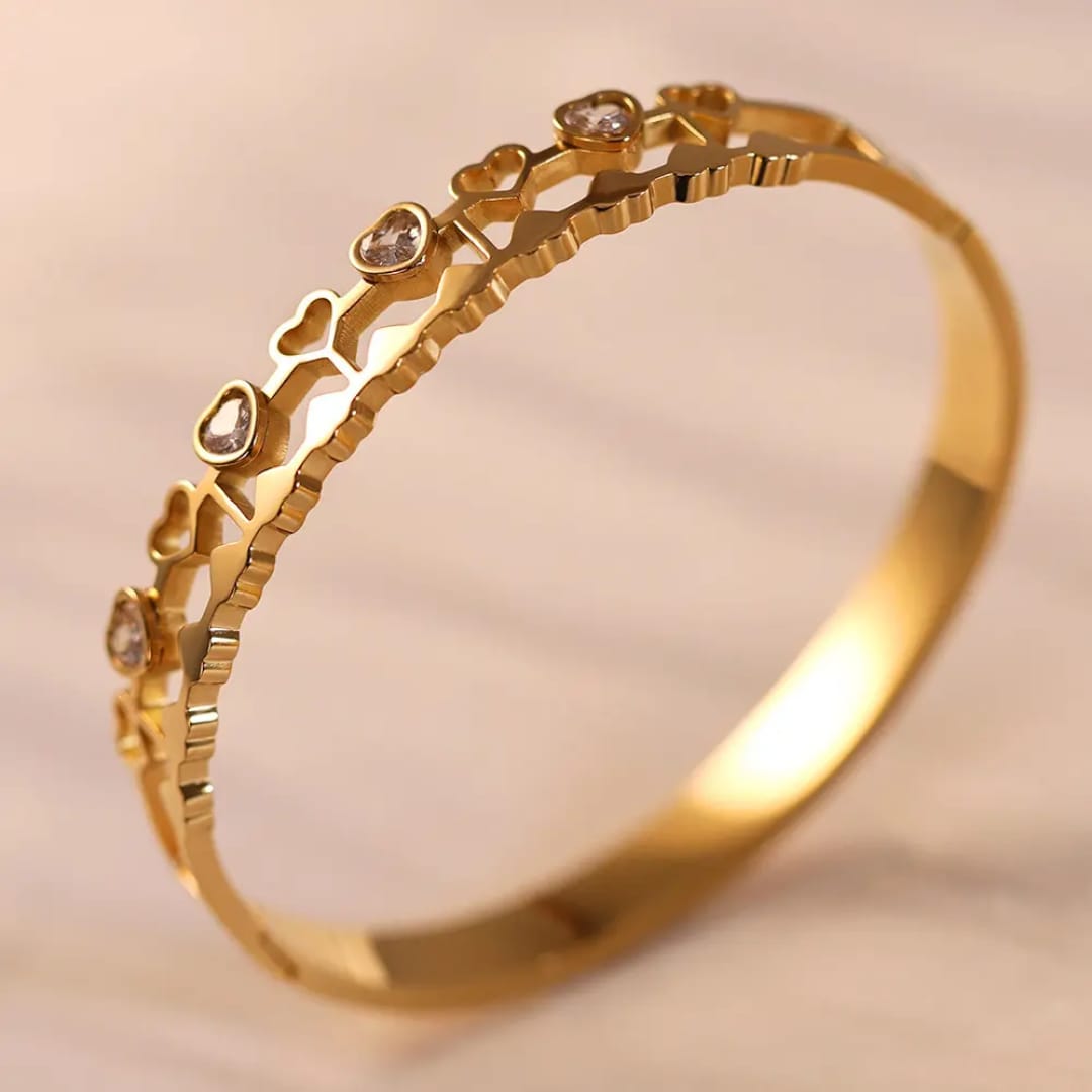 Gold Heart Link Bracelet with Crystals