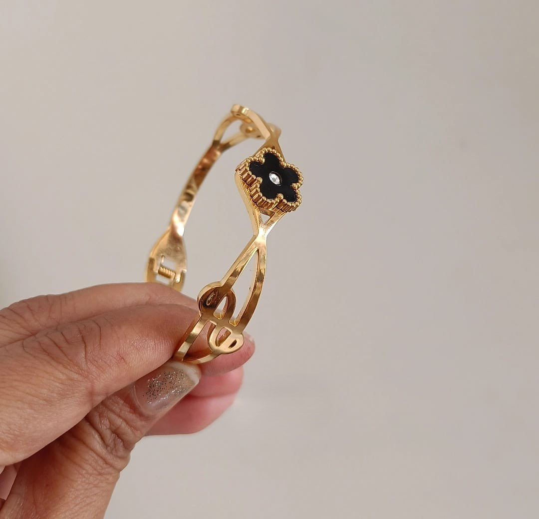 Black & Gold Floral Bracelet