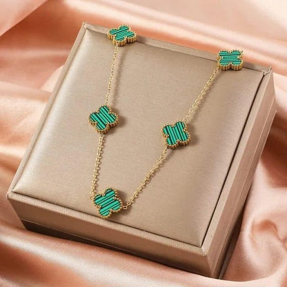 Five lush green clovers Necklace