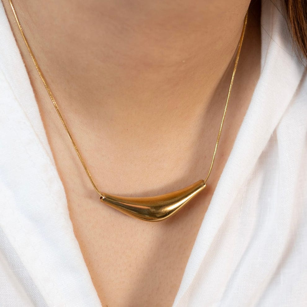 Sculpted Gold Droplet Necklace