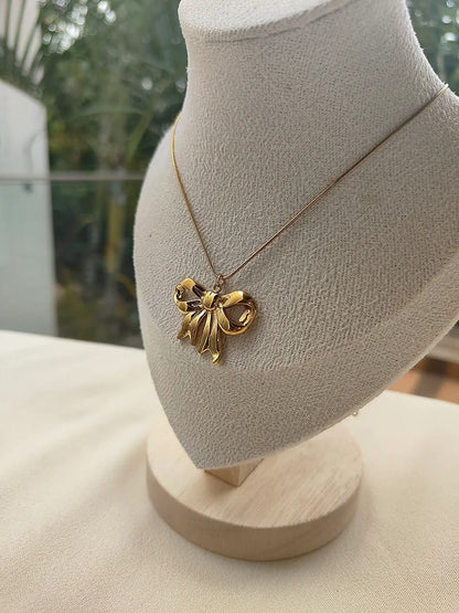 Layered Bow Charm Necklace Set