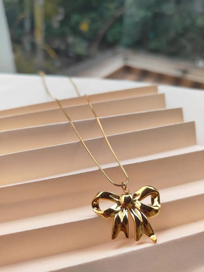 Layered Bow Charm Necklace Set