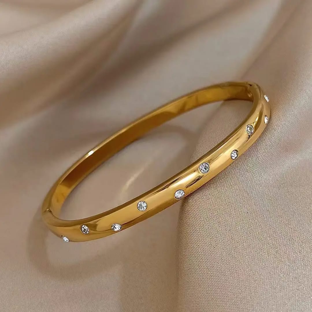 Diamond Dot Gold Bangle