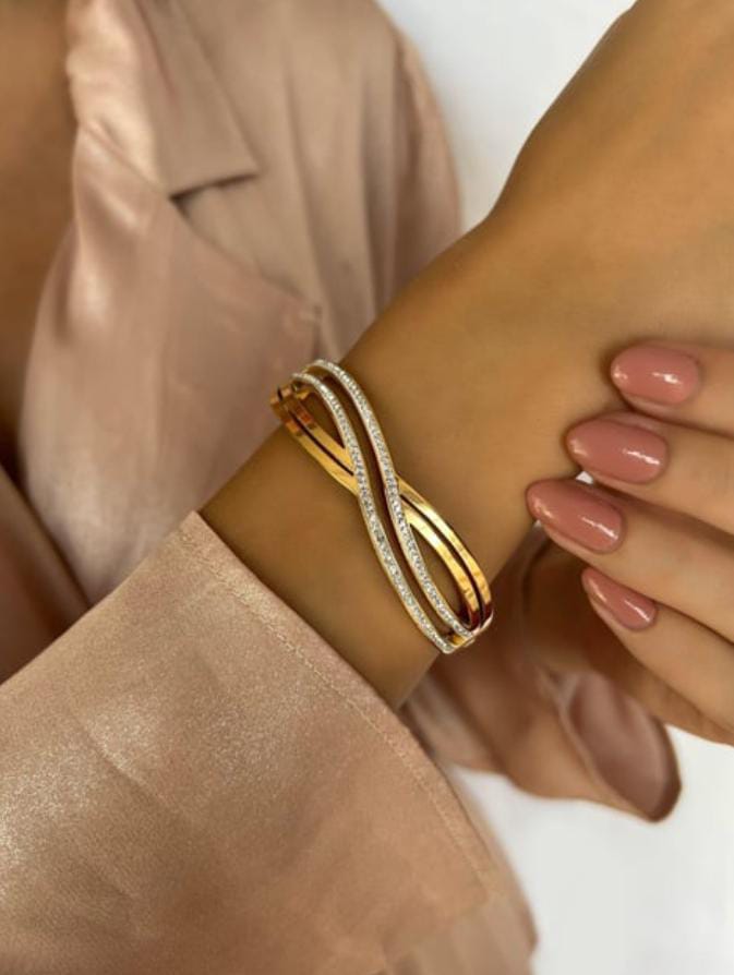 Golden Lattice Luxe Bracelet