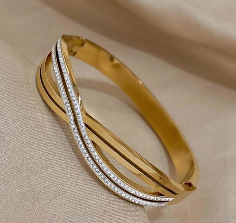 Golden Lattice Luxe Bracelet