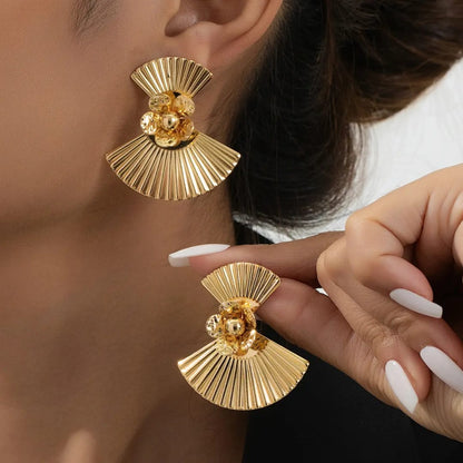 Golden Fan Bloom Earrings