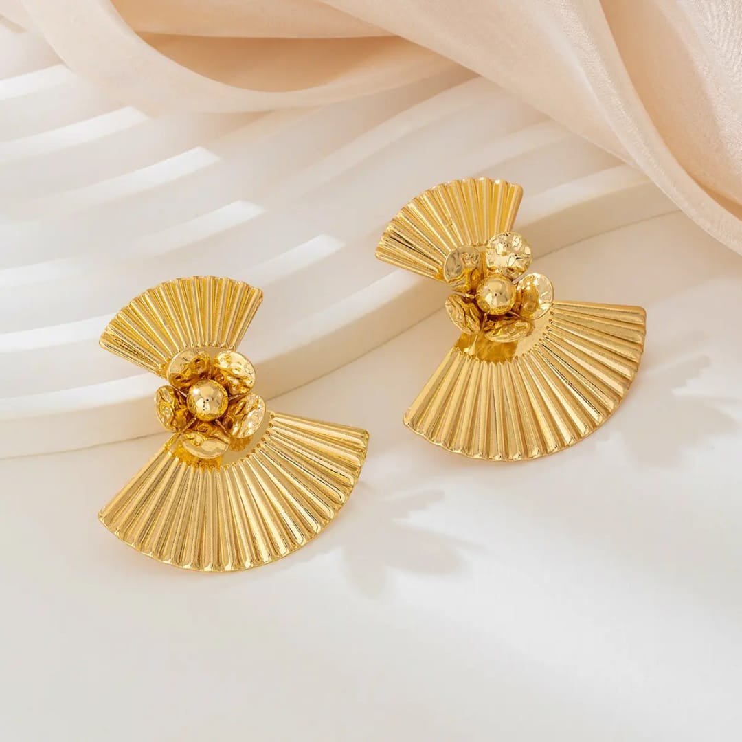 Golden Fan Bloom Earrings