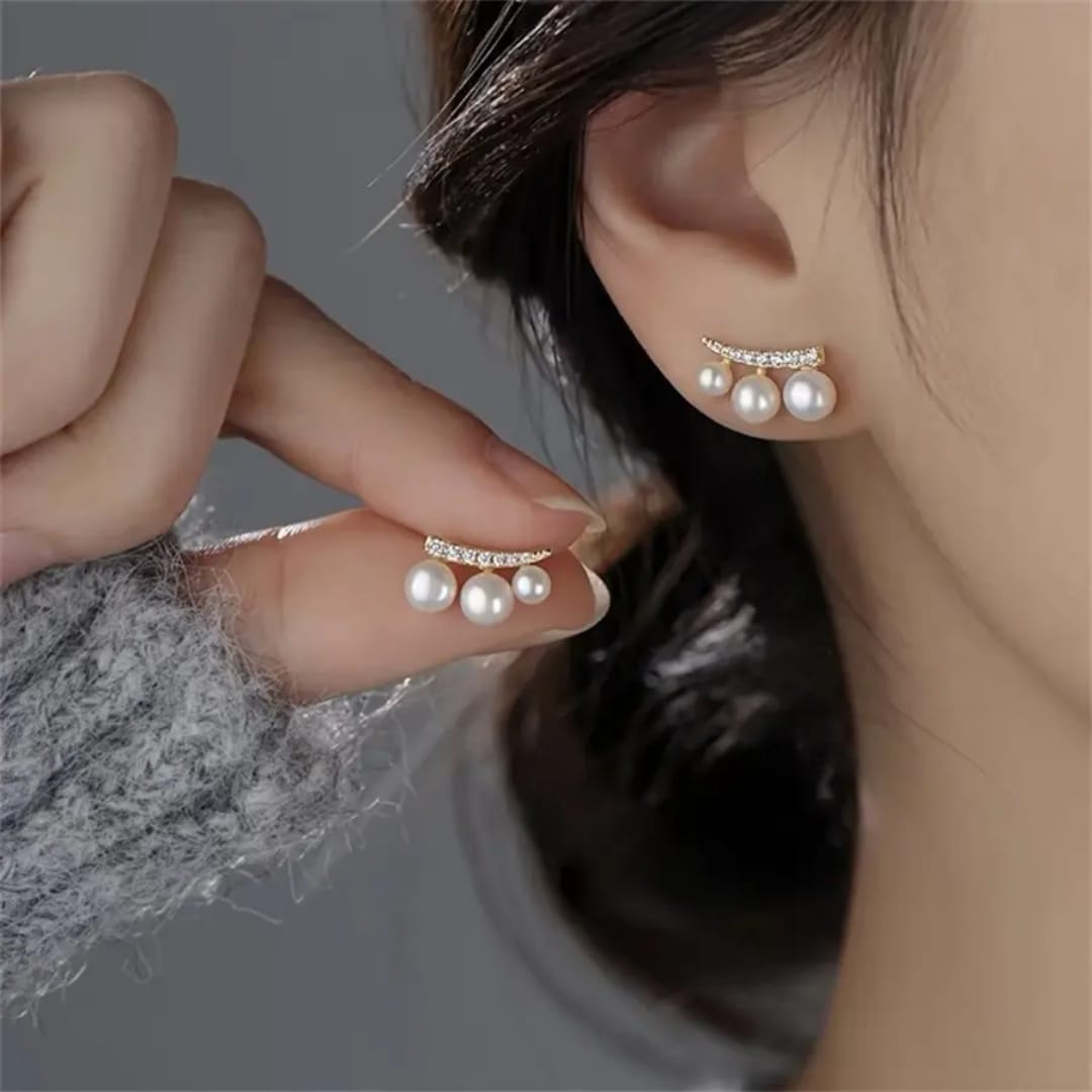Trio Pearl Curve Earrings