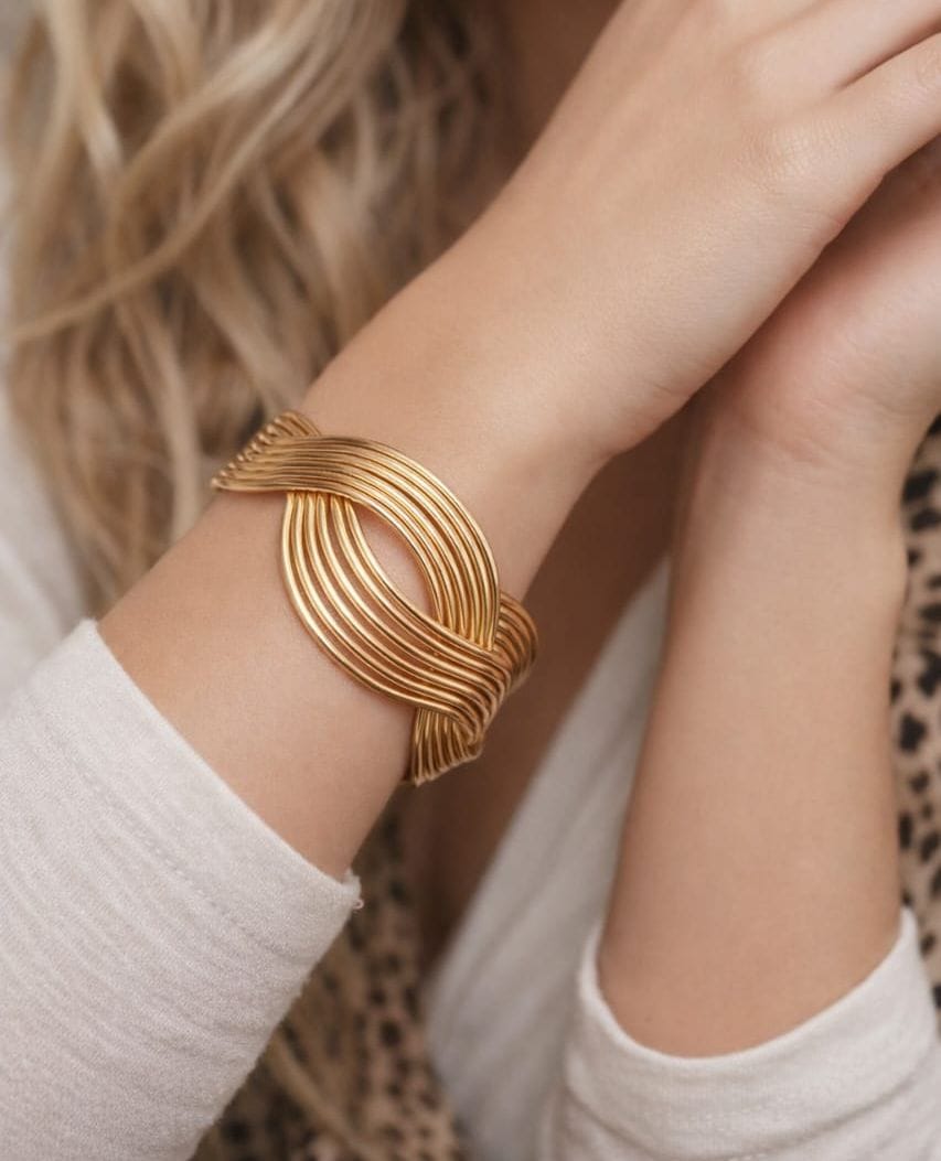 Twist & Shine Gold Bracelet