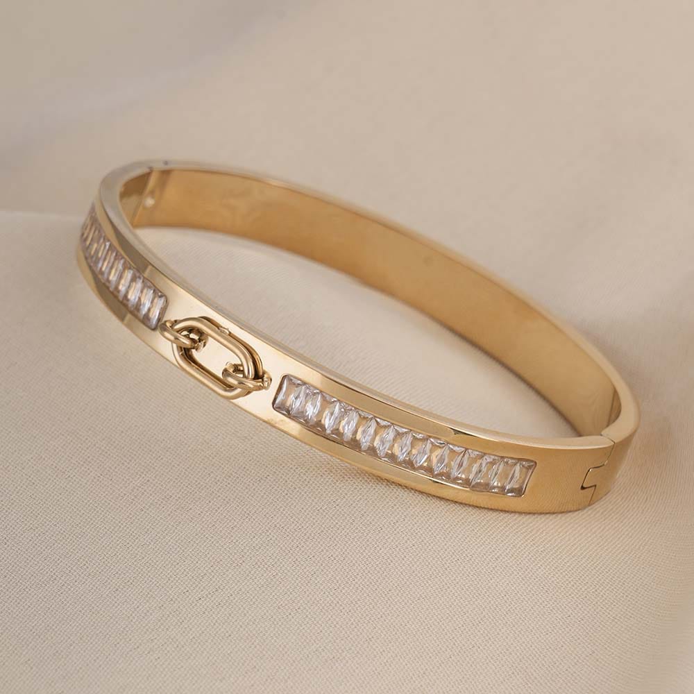 Gold Chain-Link Gem Bracelet