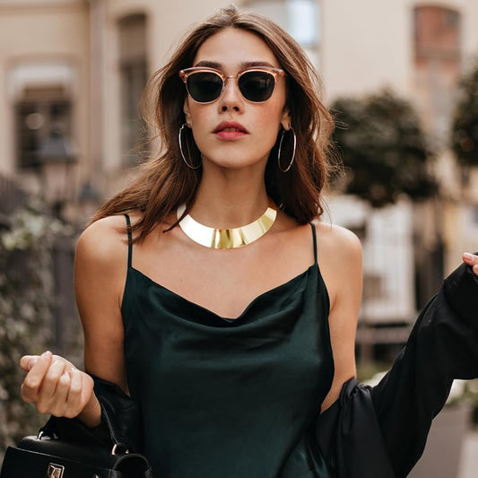 Aarza Gleam: Wide Gold Mirror Choker