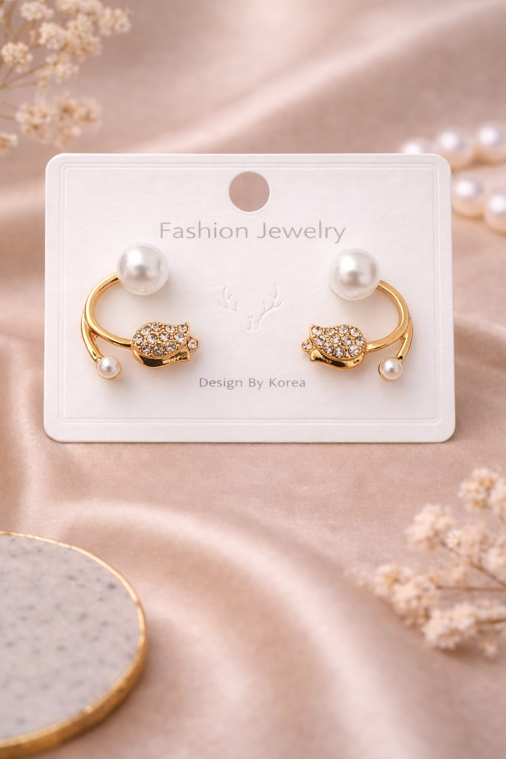 Tulip Pearl Curve Earrings