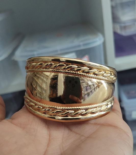 Golden Braided Edge Bangle