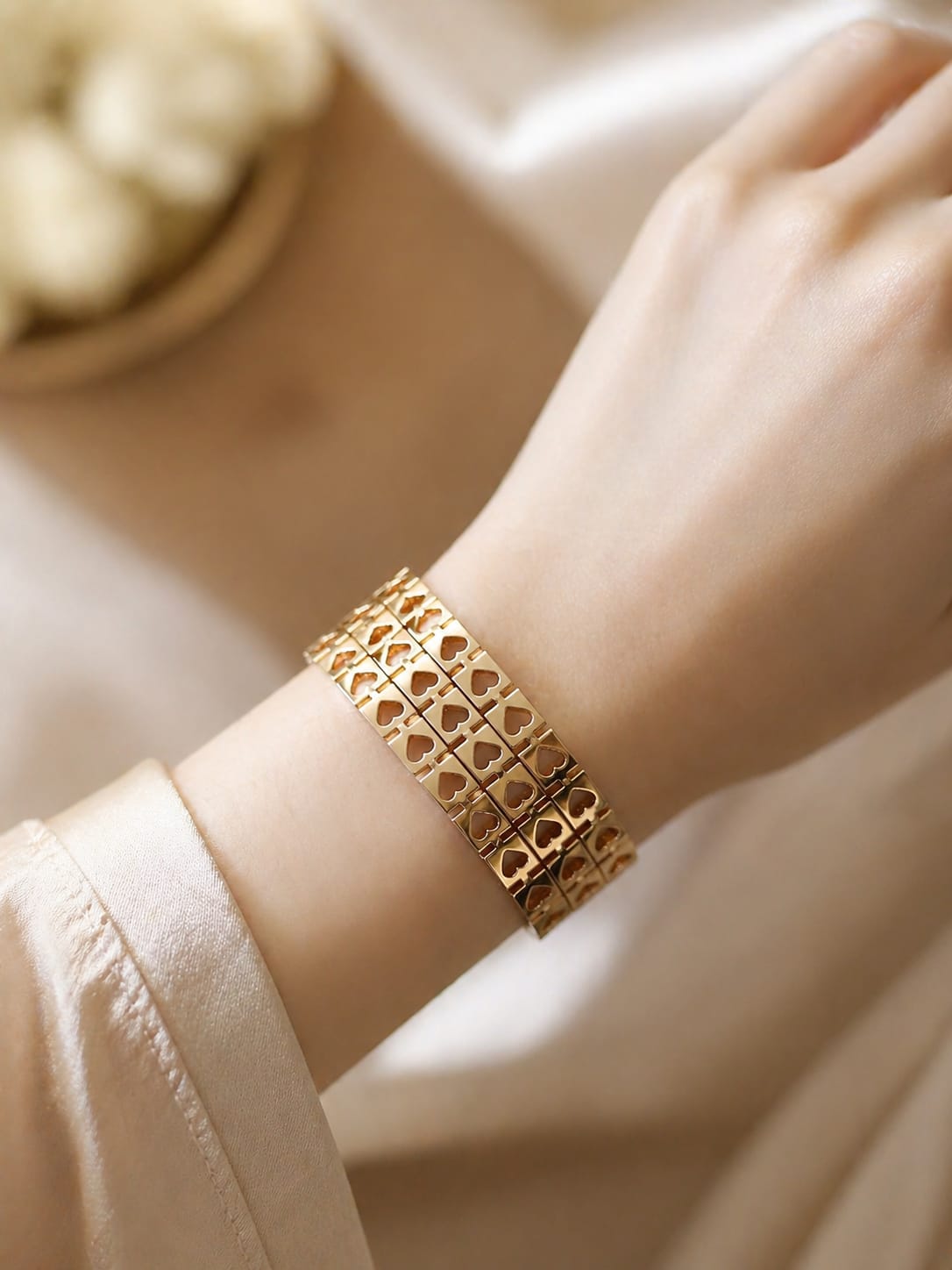 Golden Heart Grid Bracelet