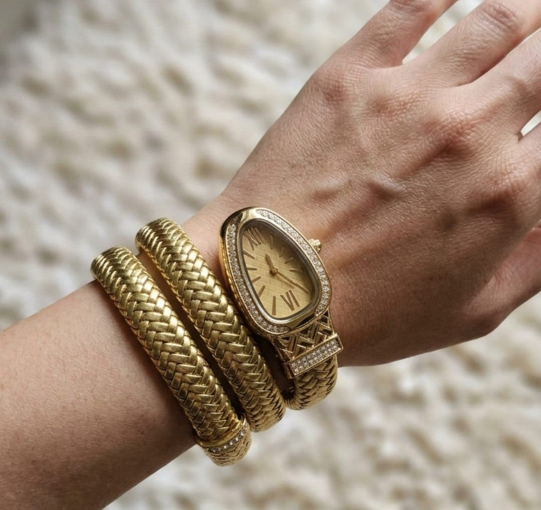 Rose Elegance Teardrop Watch