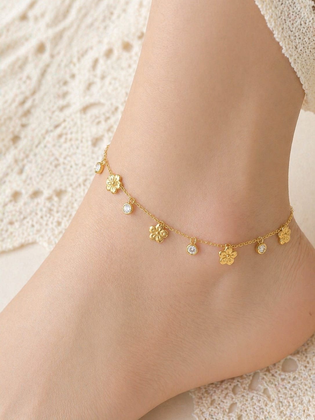 Golden Floral Crystal Anklet