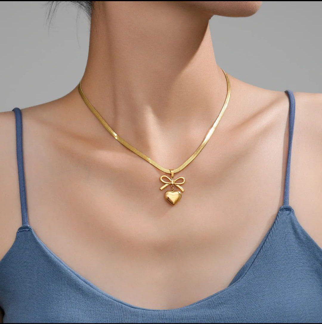 Gold Bow Heart Necklace